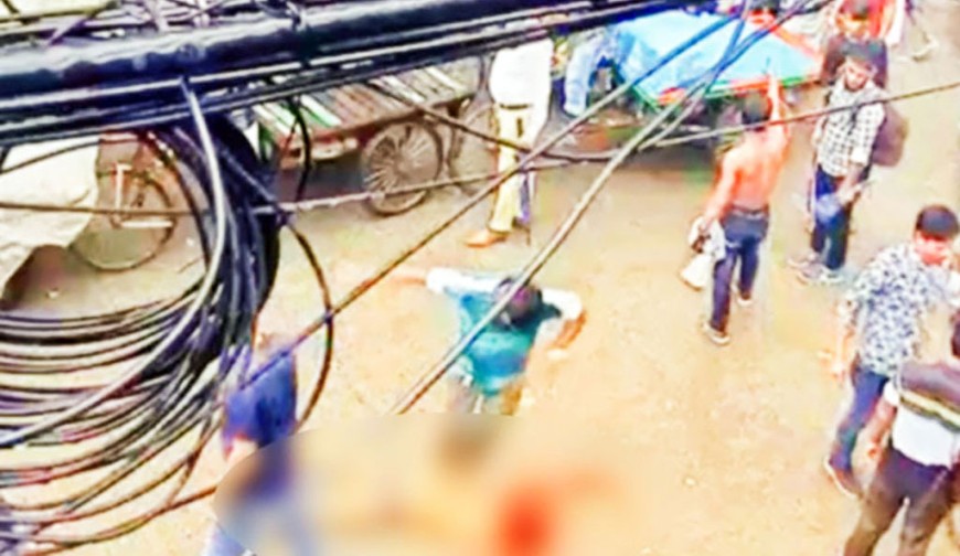 আইনশৃঙ্খলার অবনতি: অপরাধীর খুঁটি রাজনৈতিক দল, মব দমনে ব্যর্থ পুলিশ