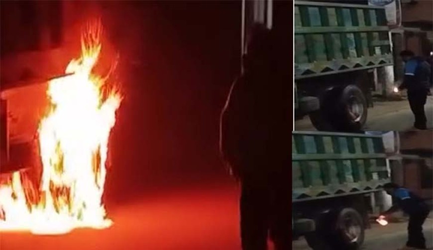 কুষ্টিয়ায় রাস্তার পাশে দাঁড়িয়ে থাকা ট্রাকে দুর্বৃত্তদের আগুন