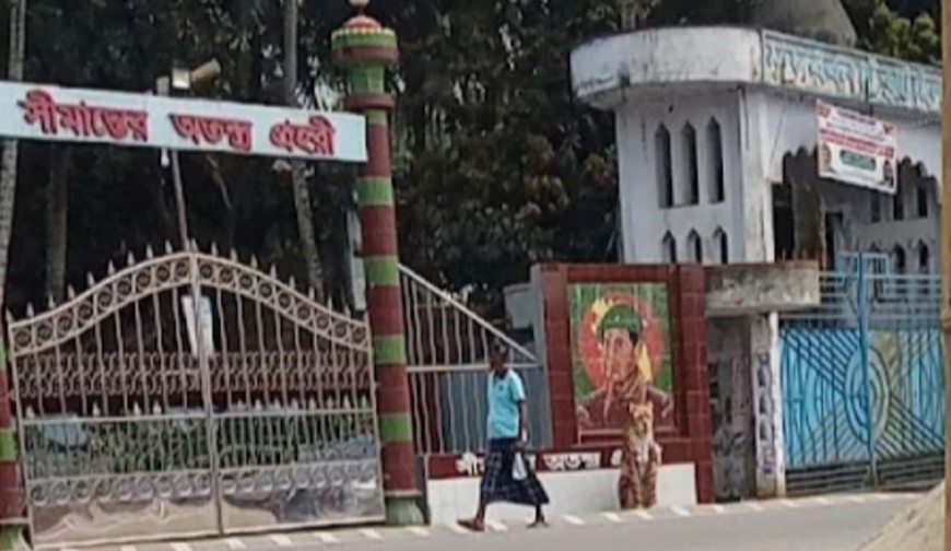 সাতক্ষীরা সীমান্তে জড়ো হচ্ছে ‘অনিবন্ধিত’ মানুষ, সতর্ক বিজিবি