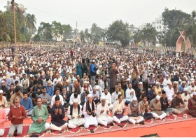 খালেদা জিয়ার রোগমুক্তি কামনায় যশোর ঈদগাহে হাজার হাজার মানুষ