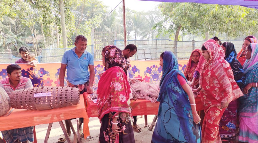 শ্যামনগরে নদীনির্ভর জীবনযাত্রা মেলা
