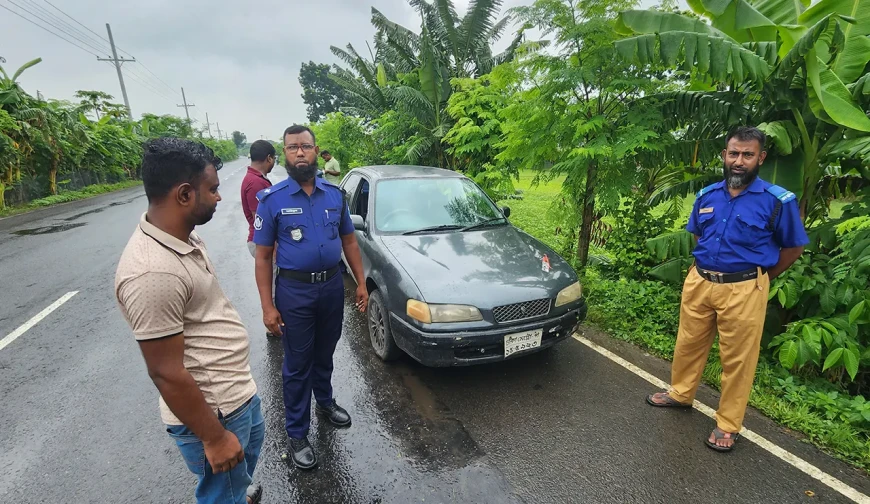 প্রাইভেটকার থামিয়ে ৫৫ লাখ টাকা ছিনতাই