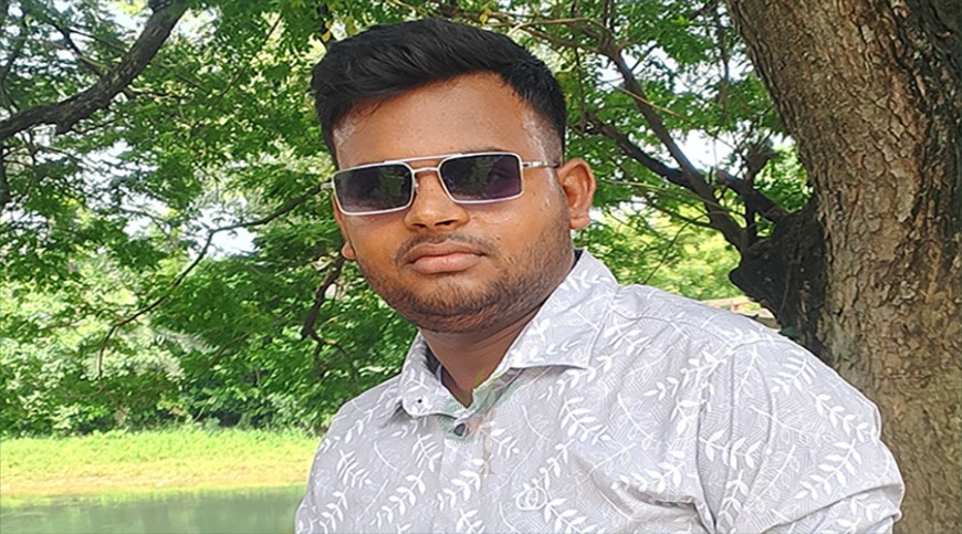 সড়কে প্রাণ গেলো যুবকের