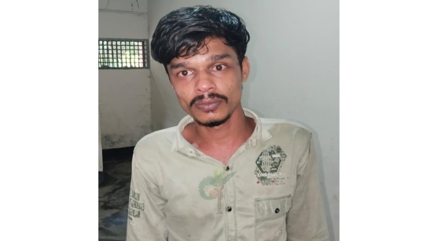 ঝিকরগাছায় ইয়াবাসহ যুবককে আটকের দাবি, বাবাকে ছুরিকাঘাতের চেষ্টা