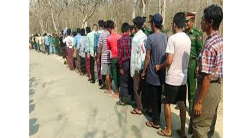 মিয়ানমারে রাস্তা থেকে তরুণদের ধরে সেনাবাহিনীতে ভর্তি করছে জান্তা