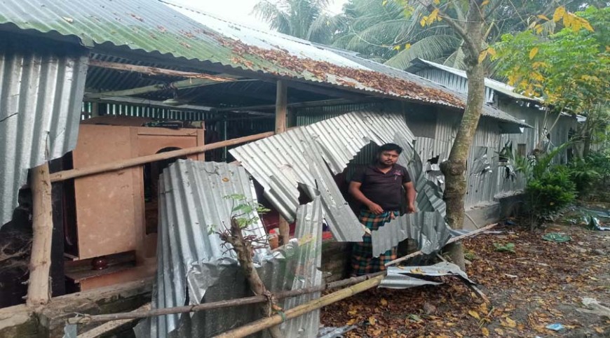 মহম্মদপুরে দুই প্রার্থীর অনুসারীদের সংঘর্ষ, ভাঙচুর আহত ৬