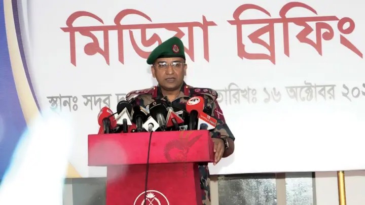 দুর্গাপূজার নিরাপত্তায় ৩৫ জেলায় বিজিবি মোতায়েন