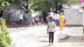 রেলক্রসিং যখন মৃত্যুফাঁদ