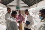 কৃত্রিম সংকট সৃষ্টির দায়ে গাংনীতে সার ডিলারকে জরিমানা