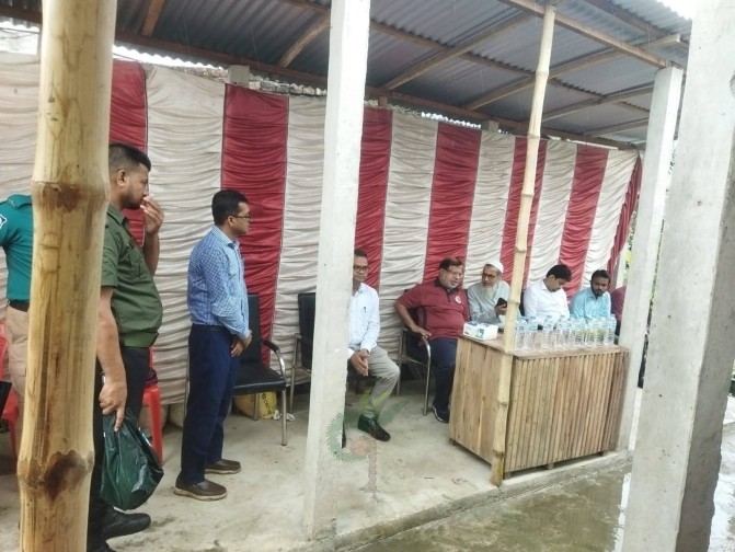 পাইকগাছায় চিংড়ি চাষিদের সঙ্গে মৎস্য সচিবের মতবিনিময়