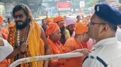 কলকাতায় বাংলাদেশ মিশনে গেরুয়াধারীদের বিক্ষোভ