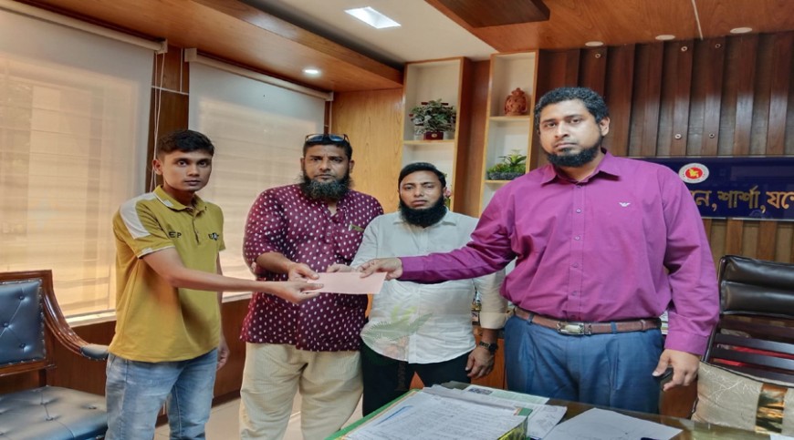 বেনাপোলে হতাহত শ্রমিক পরিবারের মাঝে আর্থিক সহায়তা প্রদান