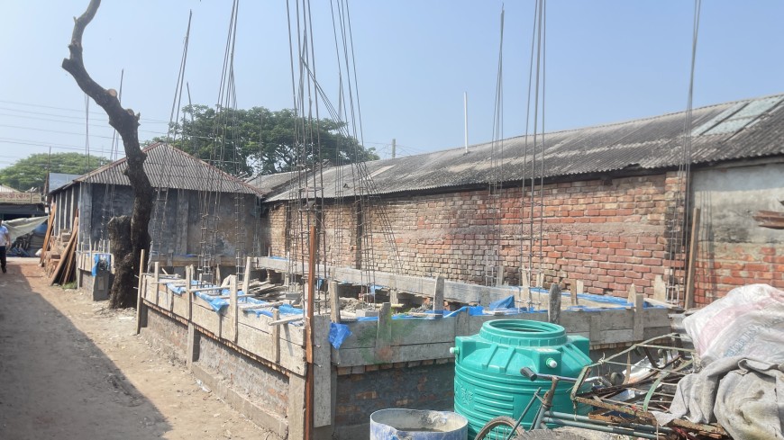 শ্যামনগরে সরকারি জায়গায় স্থাপনা নির্মাণের অভিযোগ