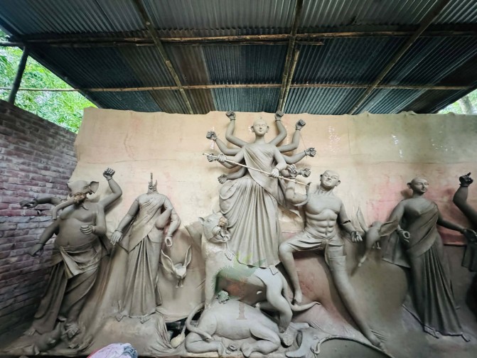 কুষ্টিয়ায় মণ্ডপে প্রতিমা ভাঙচুরের অভিযোগ