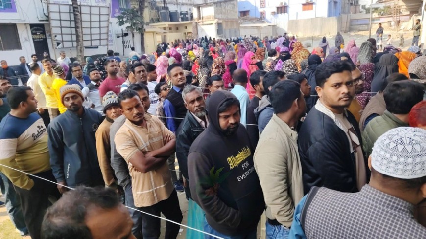নারী ভোটারের সরব উপস্থিতিতে প্রাণবন্ত শার্শা