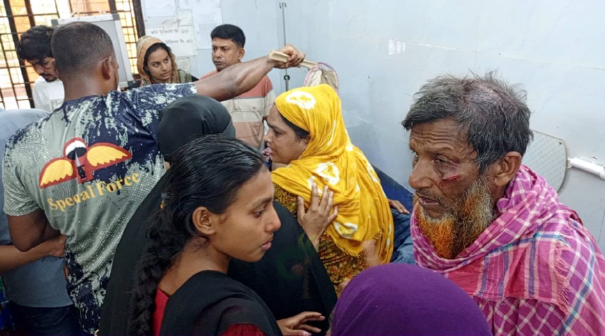 শৈলকুপায় বাকিতে ‌চা না পেয়ে সংঘর্ষ, আহত ১০