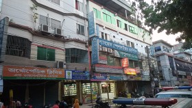 যশোর জেনারেল হাসপাতালের তিনশ’ গজের ভেতর ক্লিনিকের ছড়াছড়ি