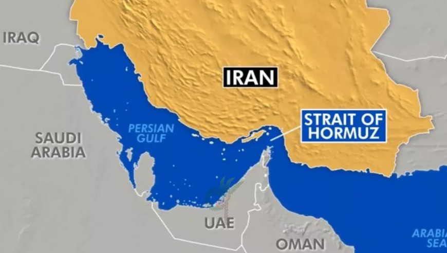 মার্কিন অবরোধ ডিঙিয়ে হরমুজ পাড়ি দিচ্ছে ইরানের জাহাজ