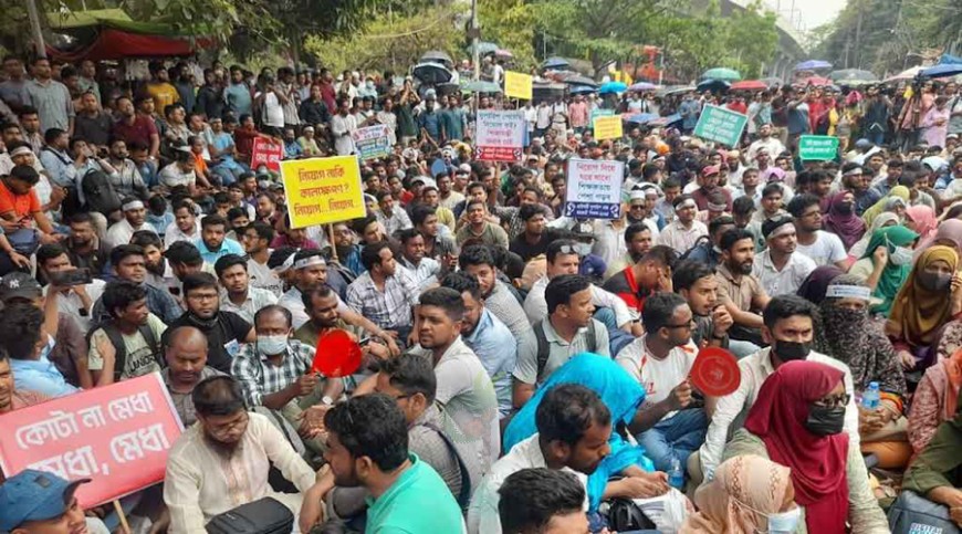 শাহবাগে ফের মুখোমুখি শিক্ষক-পুলিশ