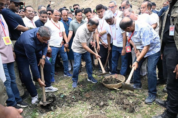 খাল খনন: ভূ-উপরিস্থ পানির স্তর বাড়লে অনেক লাভ