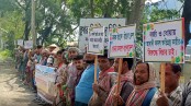মহেশপুরে তিন ফসলি জমি রক্ষায় কৃষকদের মানববন্ধন