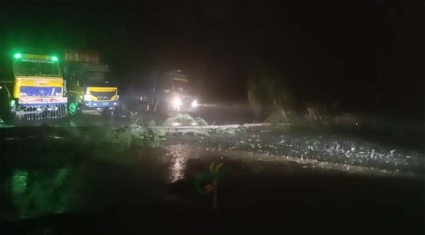 চুয়াডাঙ্গায় কালবৈশাখীর তাণ্ডব, সড়কে গাছ পড়ে একজনের মৃত্যু