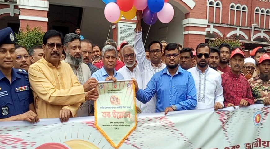 যশোরে মে দিবস পালিত: দেশ গড়তে মালিক-শ্রমিক ঐক্যের বিকল্প নেই