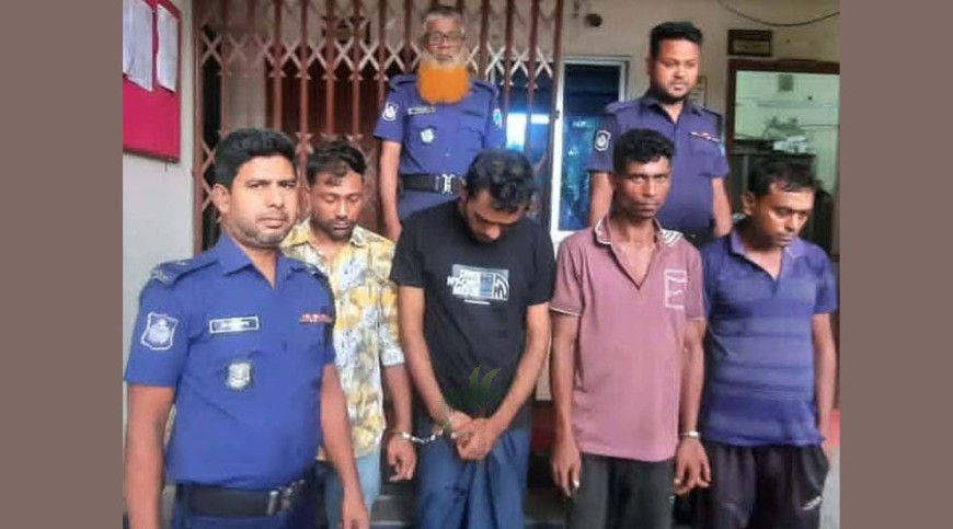মাতলামির দায়ে চার মাদকসেবীর দণ্ড