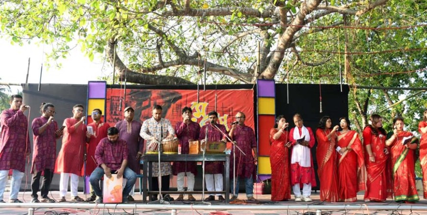 মে দিবসে প্রতিবাদী গান ও কবিতা
