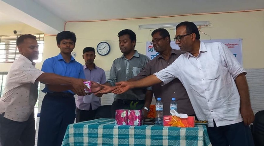 দেবহাটায় ভূমিসেবা মেলা উপলক্ষে কুইজ প্রতিযোগিতা