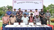 সুন্দরবনে ‘ছোট সুমন বাহিনী’র সাত সদস্যের অস্ত্রসহ আত্মসমর্পণ