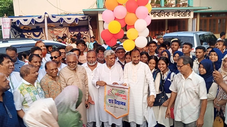 নতুন প্রজন্মকে বইমুখি করতে চান প্রধানমন্ত্রী: প্রতিমন্ত্রী অমিত