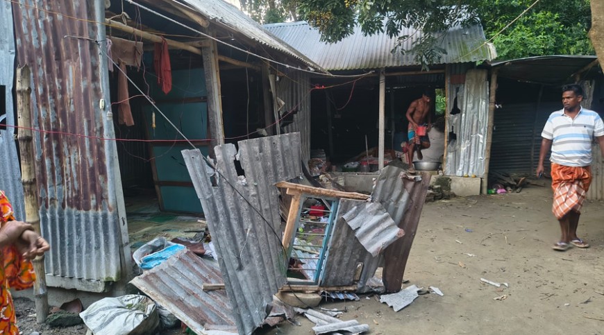 লোহাগড়ায় দুই গ্রামবাসীর সংঘর্ষে আহত ৩, বাড়িঘরে ভাঙচুর-লুটপাট
