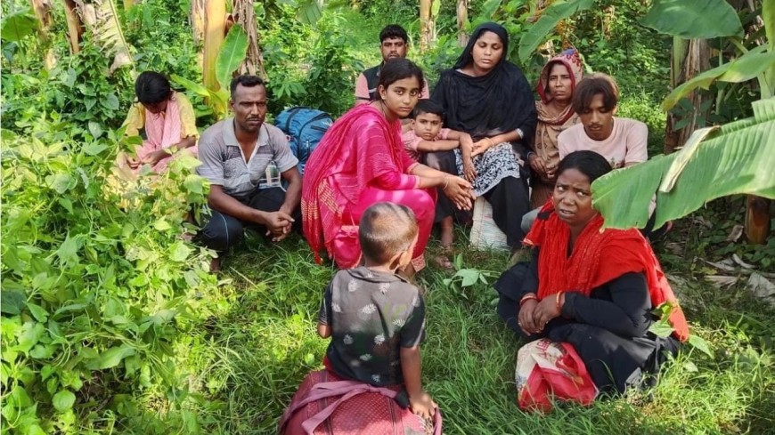 দর্শনা সীমান্তে অবৈধ অনুপ্রবেশের অভিযোগে আটক ১০