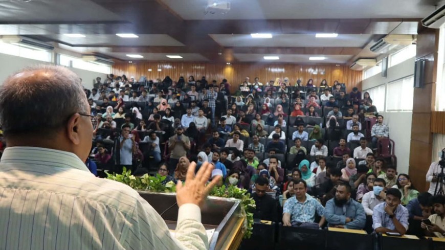 পাবলিক স্ফিয়ার থাকলে শেখ হাসিনা তৈরি হতো না: ড. সলিমুল্লাহ খান