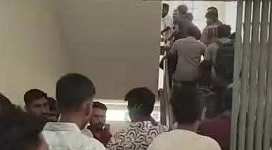 কুষ্টিয়া সরকারি কলেজে আমির হামজাকে ঘিরে হট্টগোল