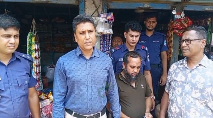 দোকানের নাম বিসমিল্লাহ স্টোর, বিক্রি হয় বিষাক্ত খাবার!