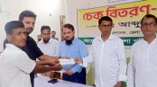ঝিনাইদহে মসজিদ ও মন্দিরের উন্নয়নে আর্থিক সহায়তার চেক বিতরণ