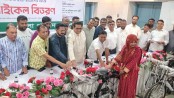 খুলনায় ৩০ শিক্ষার্থী পেল বাইসাইকেল