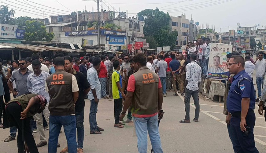 নড়াইল বাস মালিক সমিতির কমিটি নিয়ে বিএনপির দুই পক্ষ মুখোমুখি, উত্তেজনা