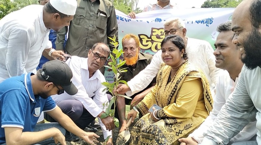 কোটচাঁদপুরে বৃক্ষরোপণ' কর্মসূচি উদ্বোধন