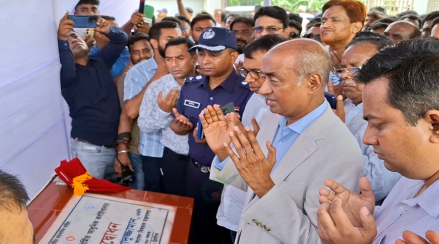ঝিনাইদহে স্বাস্থ্যসম্মত কসাইখানা উদ্বোধন করলেন আইনমন্ত্রী