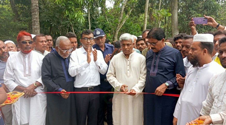 যশোরে নবনির্মিত তিনটি সেতু উদ্বোধন করলেন প্রতিমন্ত্রী অমিত