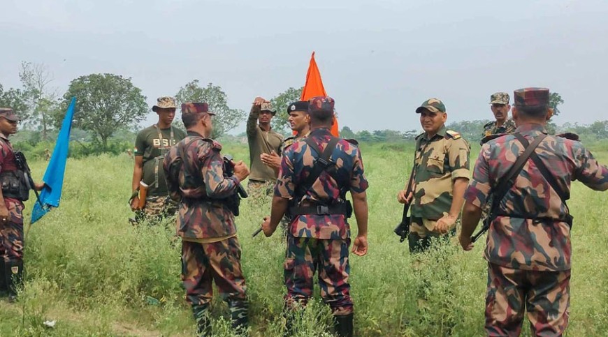 ‘এক পাও সরবো না,’ সীমান্তে বিজিবির কড়া অবস্থান