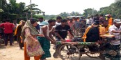 গাংনীতে ওষুধবাহী কাভার্ড ভ্যানের ধাক্কা, শিশুসহ আহত ৭