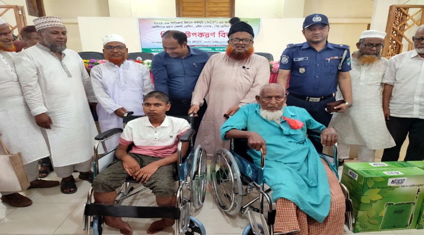 মহেশপুরে এডিপি প্রকল্পের বিভিন্ন উপকরণ বিতরণ