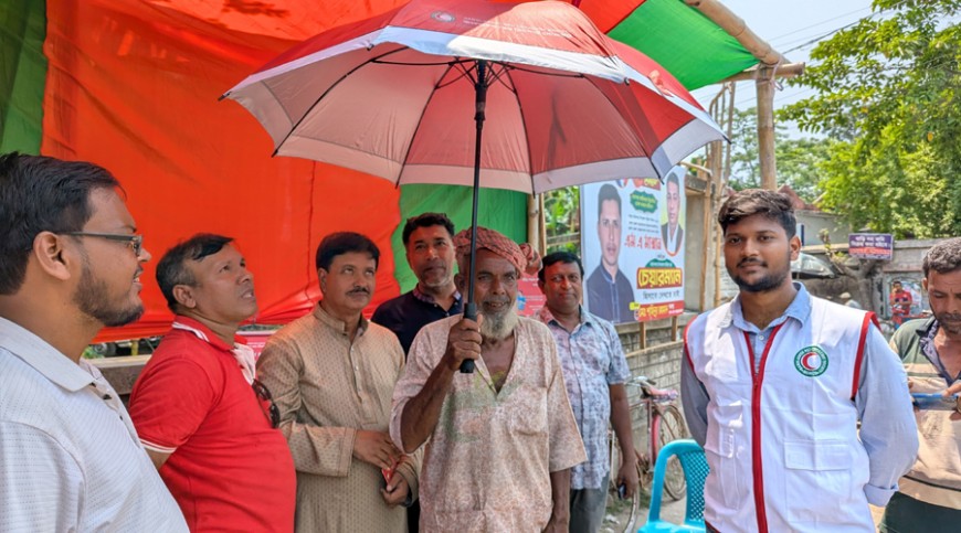 পাইকগাছায় রেড ক্রিসেন্টের পাঁচ দিনের 'হিট অ্যাকশন ডে' শুরু