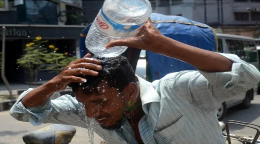 বাতাসে আর্দ্রতার দাপট, গরমে কাহিল নড়াইলবাসী