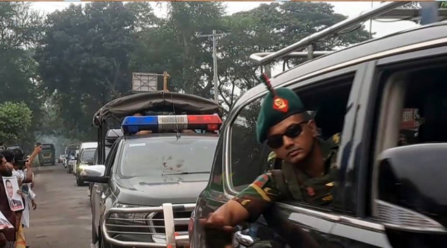 প্রধানমন্ত্রীর গাড়িবহরে ইটের টুকরা নিক্ষেপ, তদন্তে নেমেছে পুলিশ