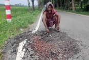 দশ কোটি টাকার সড়কে তিন মাসেই খানাখন্দ!